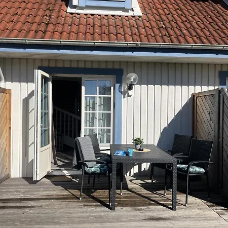 Ariosa - 4 Personen, Terrasse, Sauna, Garten Holiday home Born