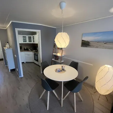 Ariosa - 4 Personen, Terrasse, Sauna, Garten * Born