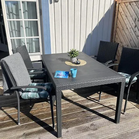 Ariosa - 4 Personen, Terrasse, Sauna, Garten Born