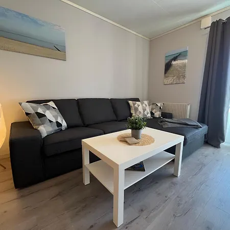 Ariosa - 4 Personen, Terrasse, Sauna, Garten Apartmán Born