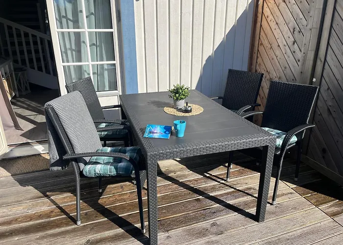 Ariosa - 4 Personen, Terrasse, Sauna, Garten * Born