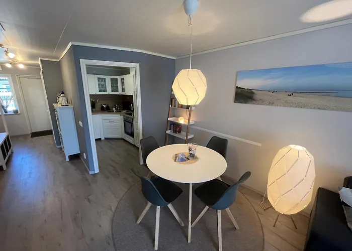 Ariosa - 4 Personen, Terrasse, Sauna, Garten * Born